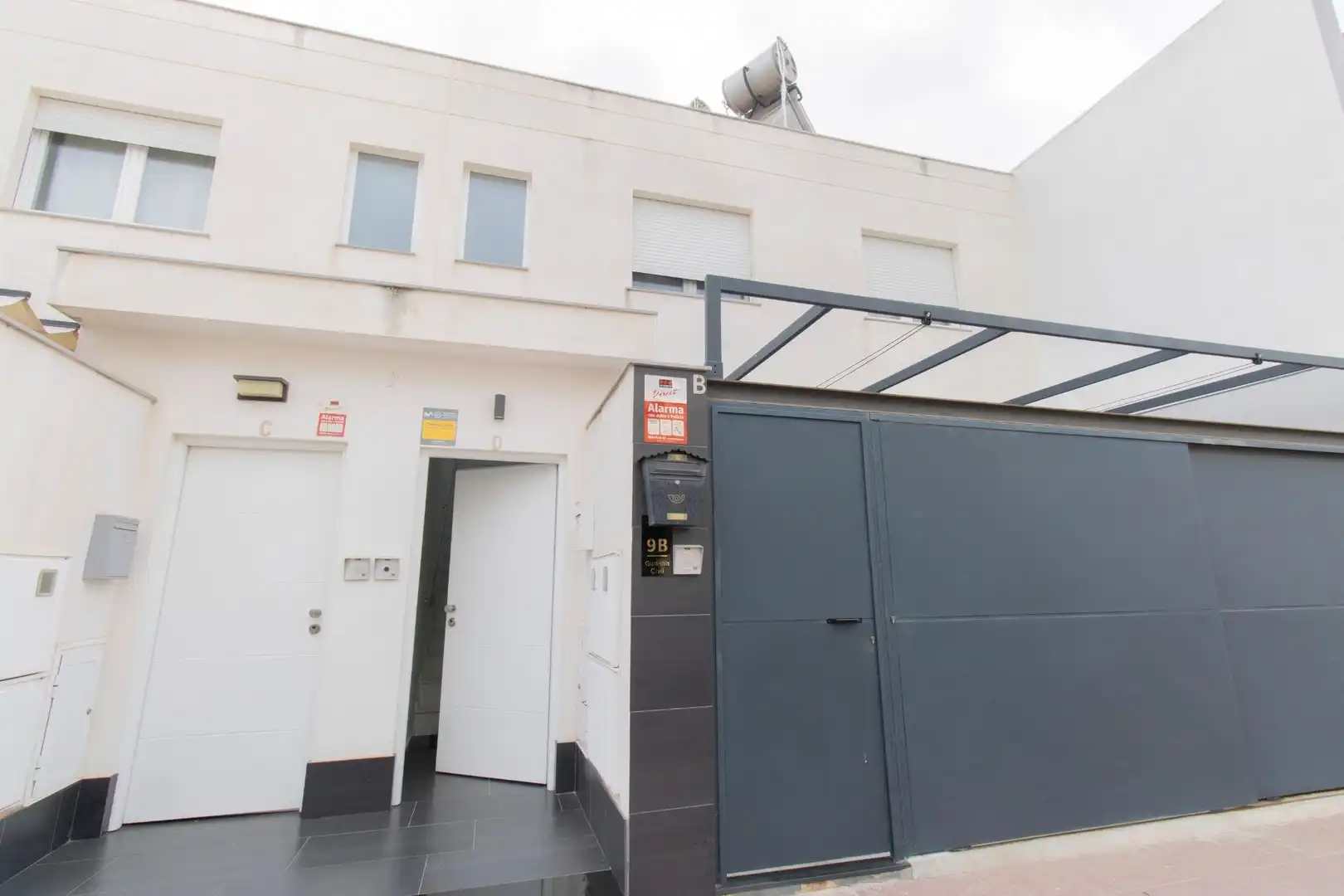 Exterior view of Attic for sale in Rafelbuñol / Rafelbunyol  with Air Conditioner, Terrace and Storage room