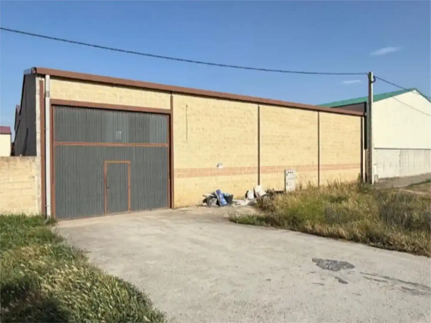 Vista exterior de Nau industrial de lloguer en Cuéllar