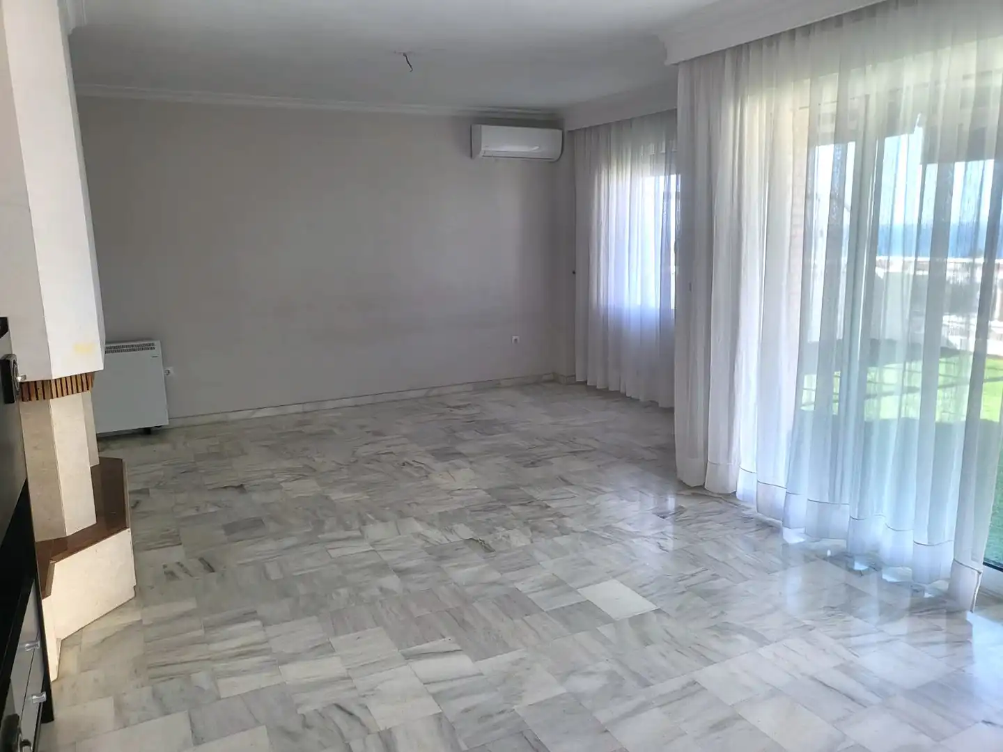 Sala de estar de Dúplex en venta en Rincón de la Victoria con Aire acondicionado, Terraza y Trastero