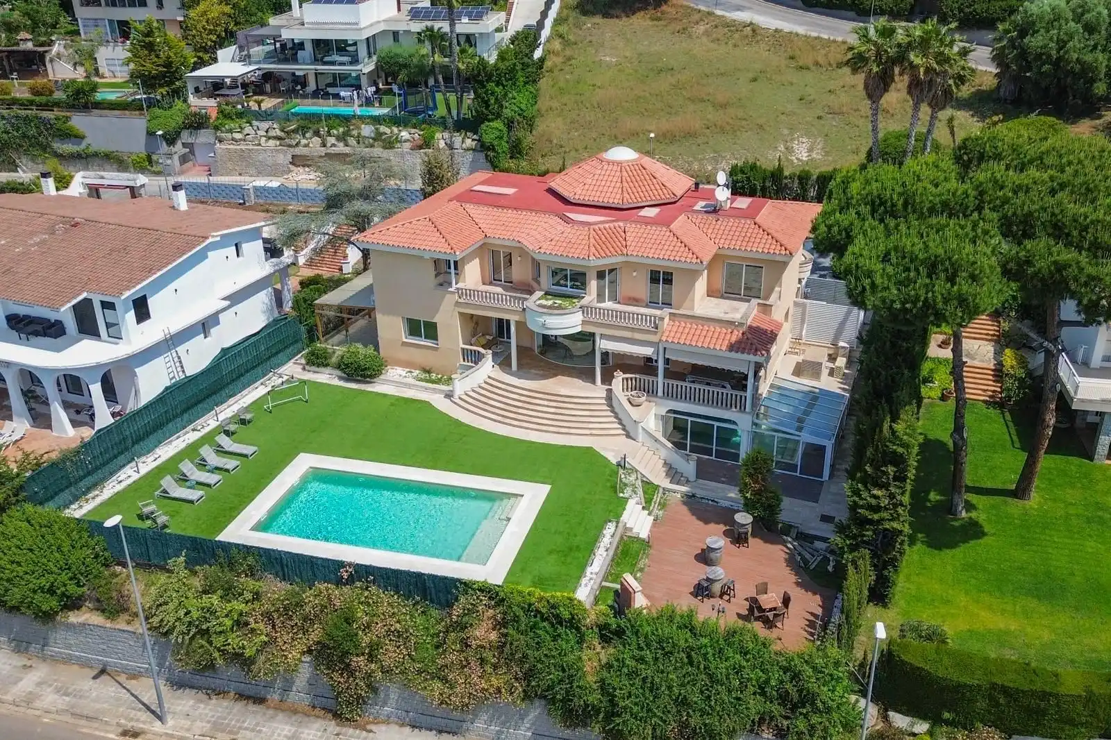 Vista exterior de Casa o chalet en venta en Alella con Aire acondicionado, Calefacción y Jardín privado