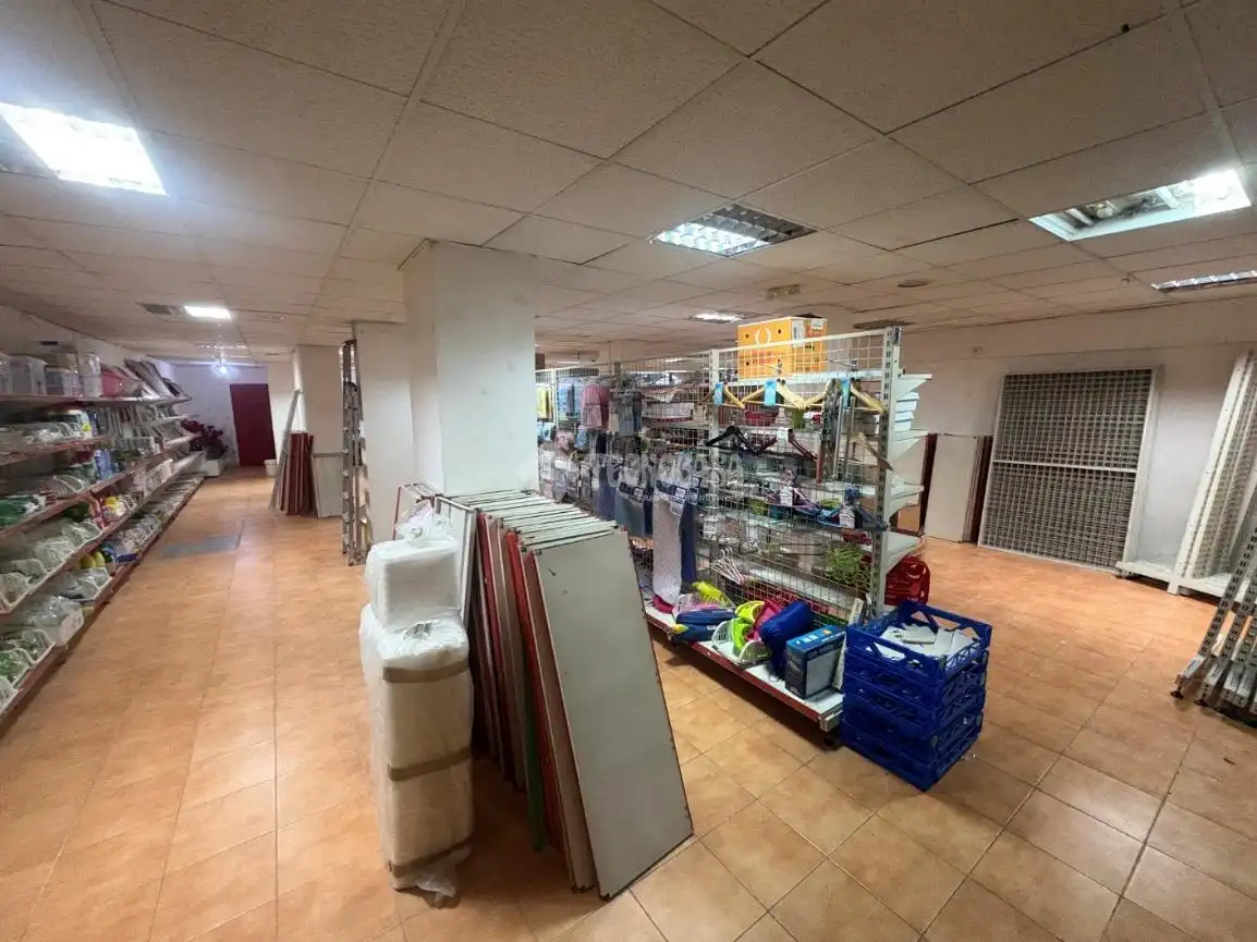 Commercial properties for rent in El Soto - Azorín