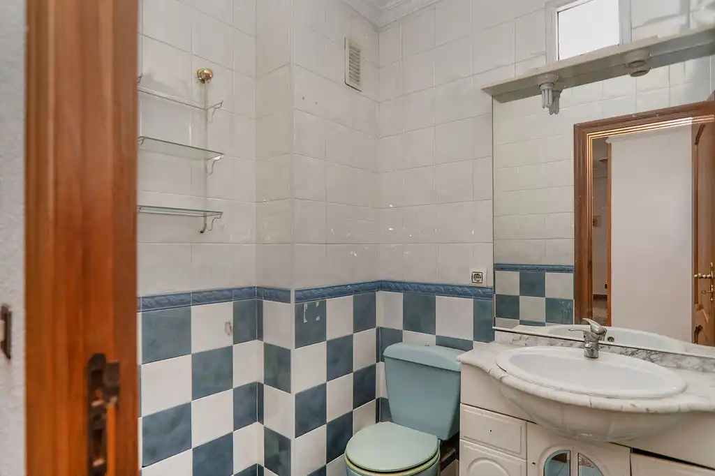 Baño de Piso en venta en Alcantarilla
