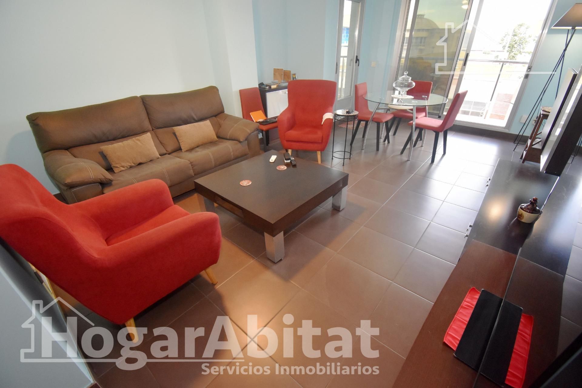 Sala de estar de Piso en venta en Castellón de la Plana / Castelló de la Plana con Aire acondicionado, Terraza y Trastero