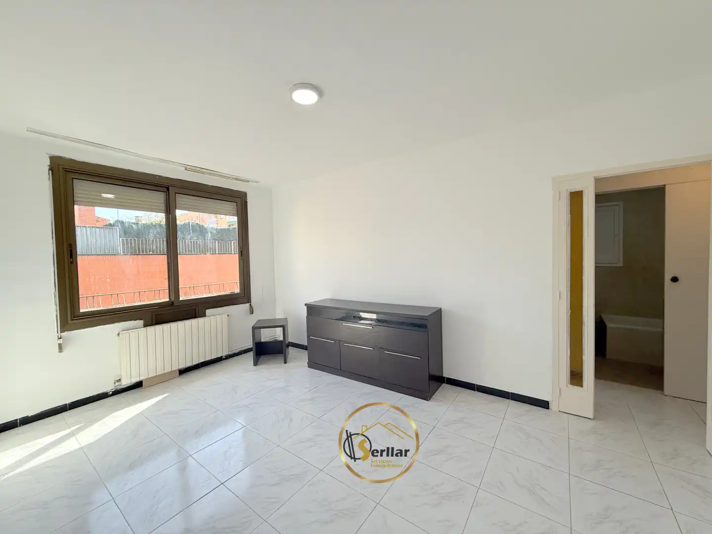Piso en venta en Sabadell con Calefacción y Microondas