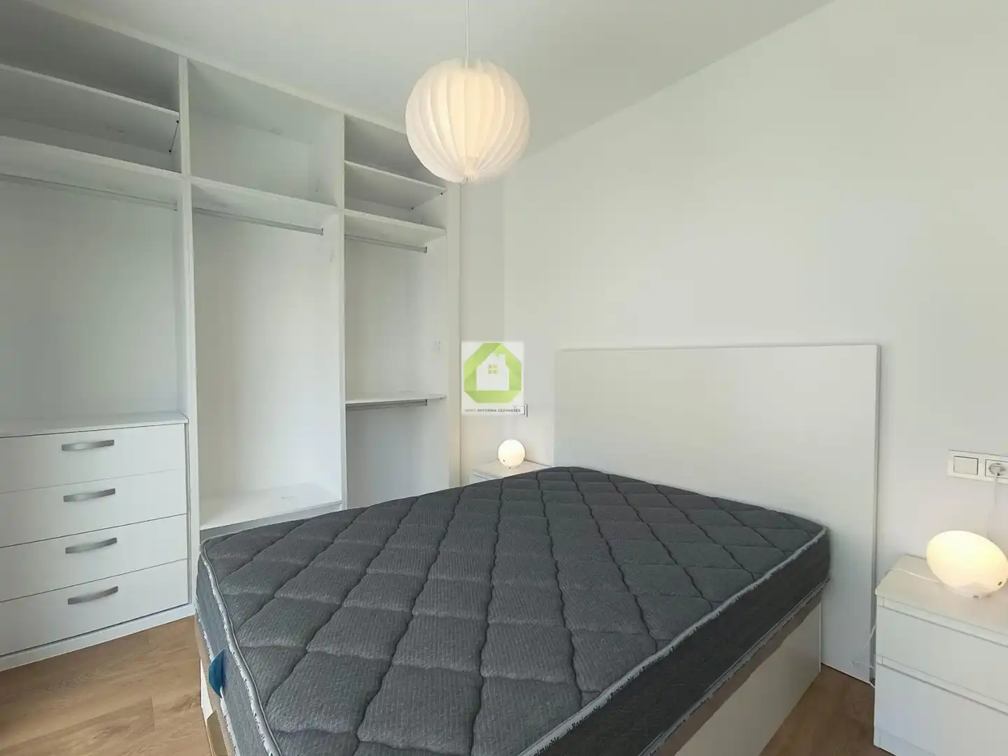 Schlafzimmer von Dachboden zur Miete in Armilla mit Klimaanlage, Terrasse und Abstellraum