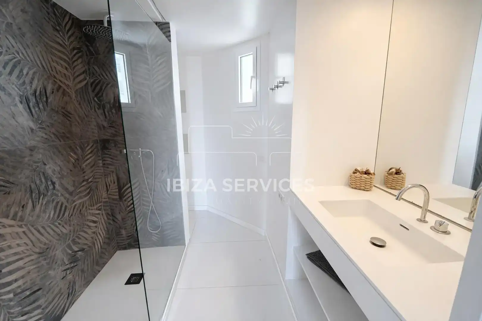 Badezimmer von Wohnung zur Miete in Eivissa mit Klimaanlage und Schwimmbad