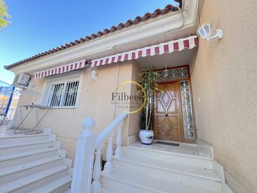 Casa amb balcó en venda a Puerto de Mazarrón