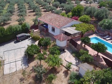 Casa rústica con piscina en venta en Álora