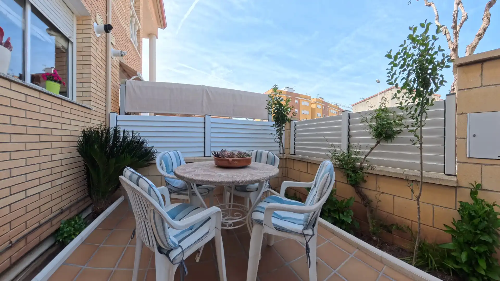 Terraza de Casa adosada en venta en Cunit con Aire acondicionado, Calefacción y Jardín privado