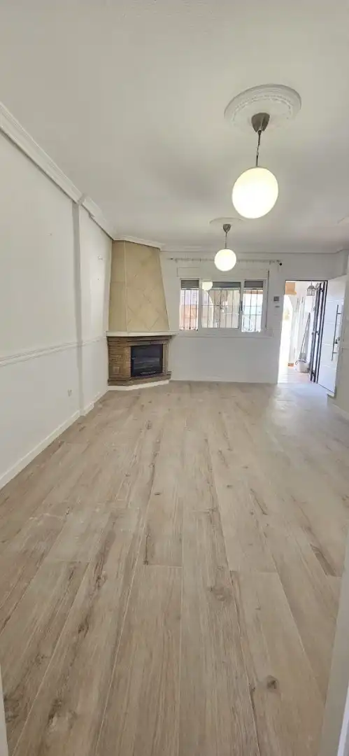 Sala d'estar de Dúplex en venda en Cuevas del Almanzora amb Jardí privat, Terrassa i Traster