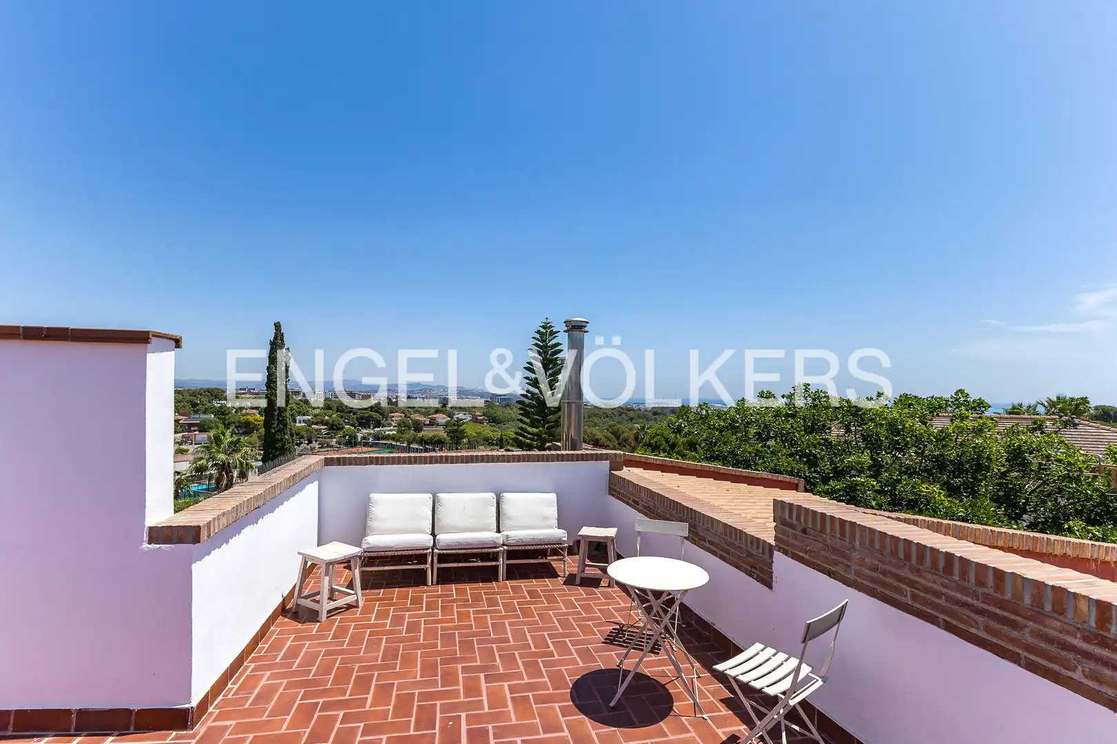 Terraza de Finca rústica en venta en Vilanova i la Geltrú con Calefacción, Jardín privado y Terraza