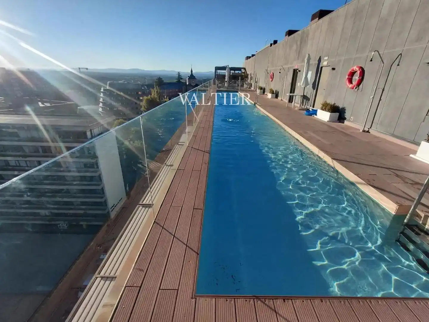 Schwimmbecken von Dachboden zur Miete in Madrid mit Heizung, Abstellraum und Schwimmbad