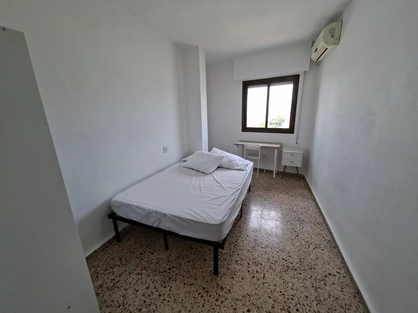Habitación de Piso de alquiler en Molina de Segura con Aire acondicionado, Amueblado y Balcón