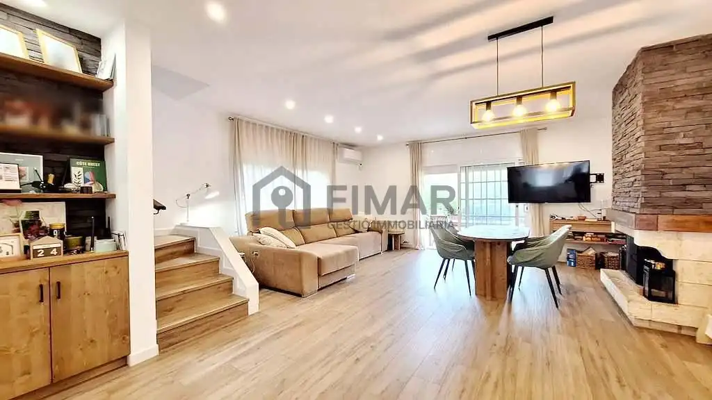 Sala de estar de Casa o chalet en venta en Vilassar de Dalt con Aire acondicionado, Calefacción y Jardín privado