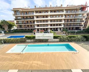 Schwimmbecken von Wohnung zum verkauf in Salou mit Klimaanlage, Terrasse und Schwimmbad