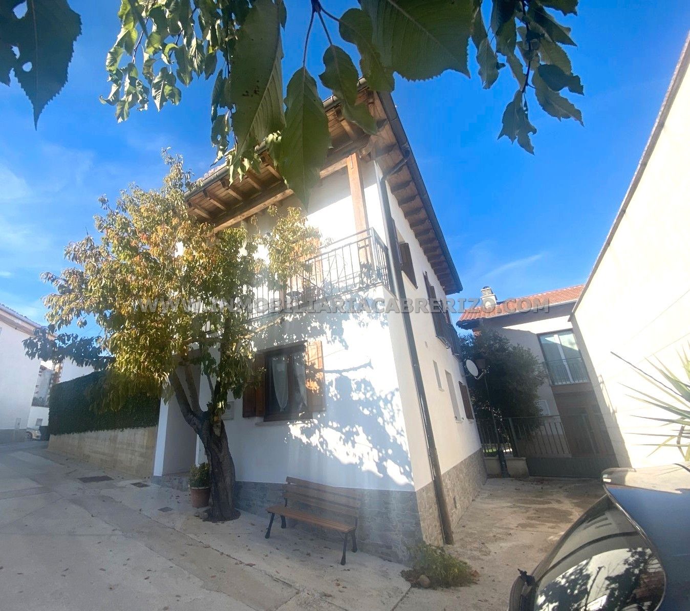 Exterior view of House or chalet for sale in Galar  with Heating and Balcony
