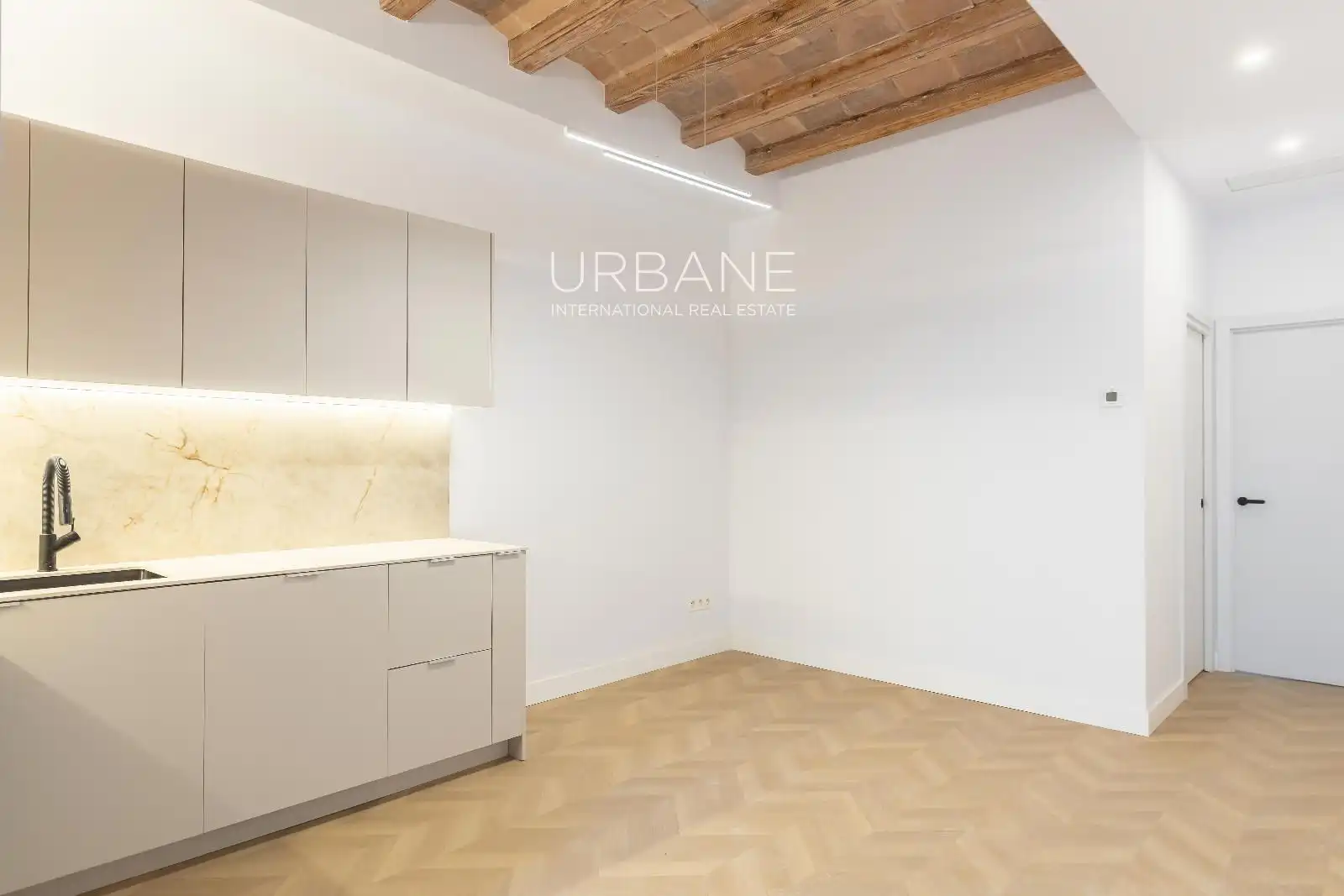 Wohnung mit Balkon zum Verkauf in Carrer Joan Blanques, imagen 3