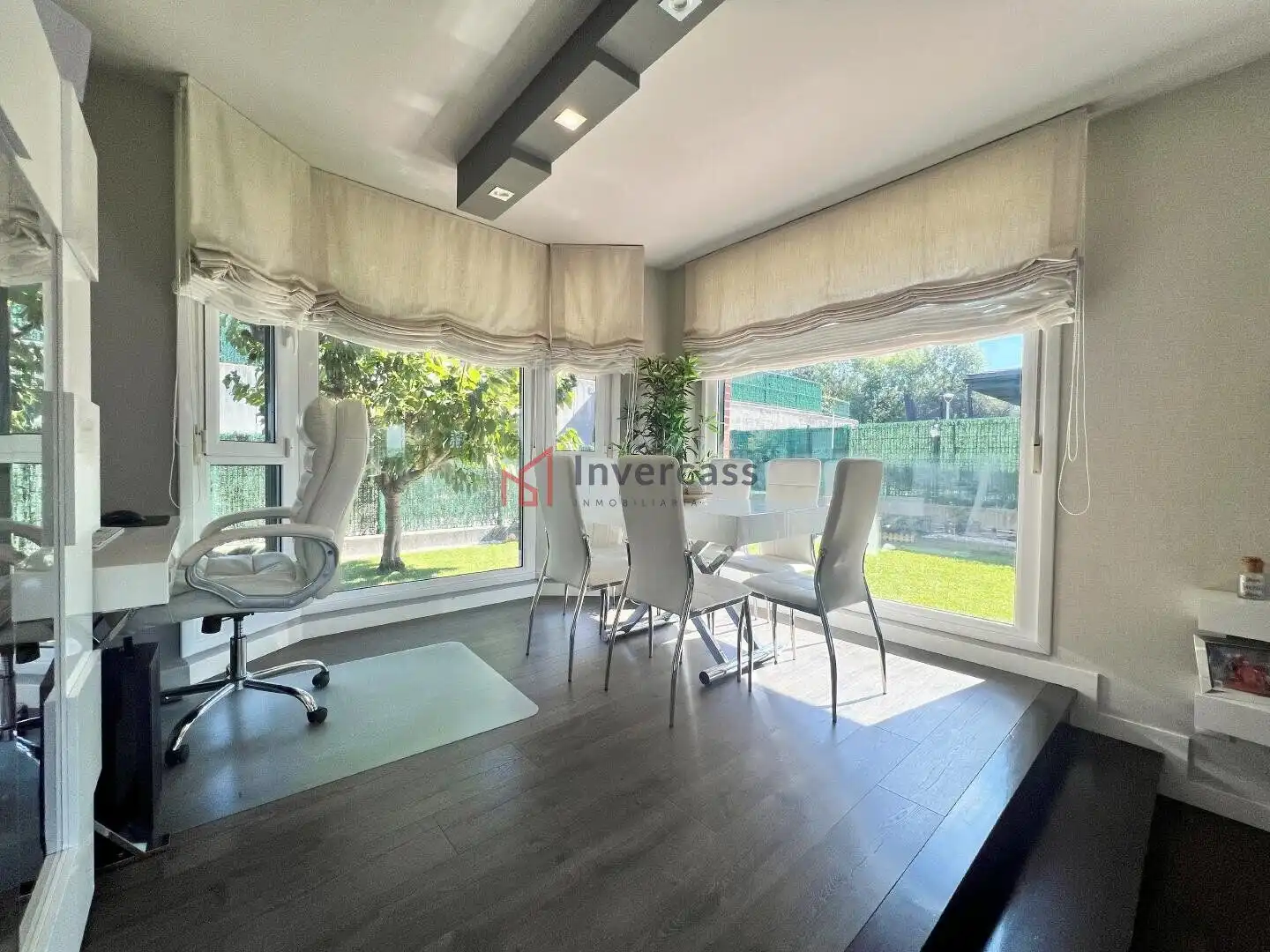 Casa adosada en venta en Castro-Urdiales con Jardín privado, Trastero y Piscina comunitaria