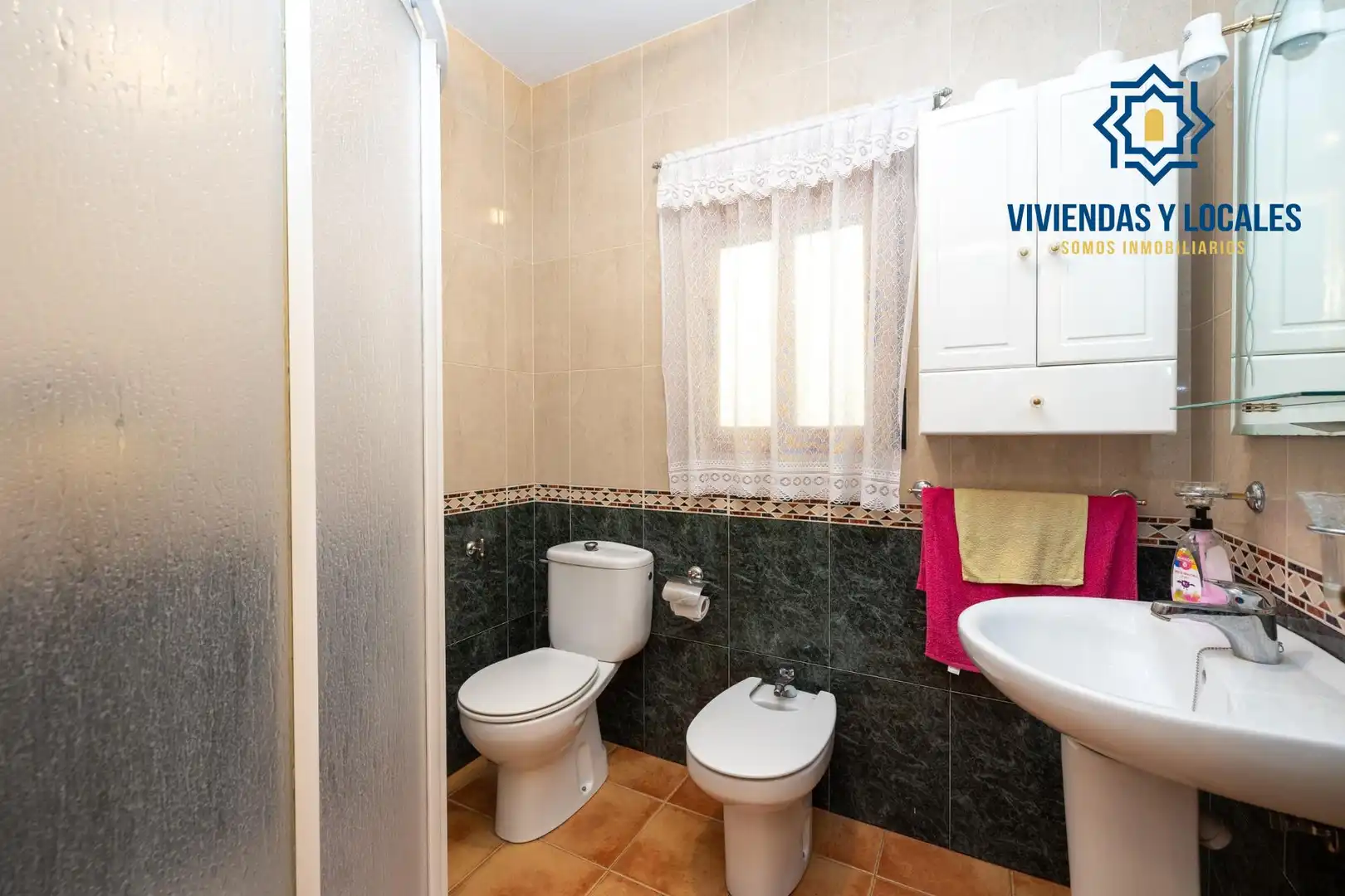 Baño de Casa adosada en venta en Cacín con Amueblado