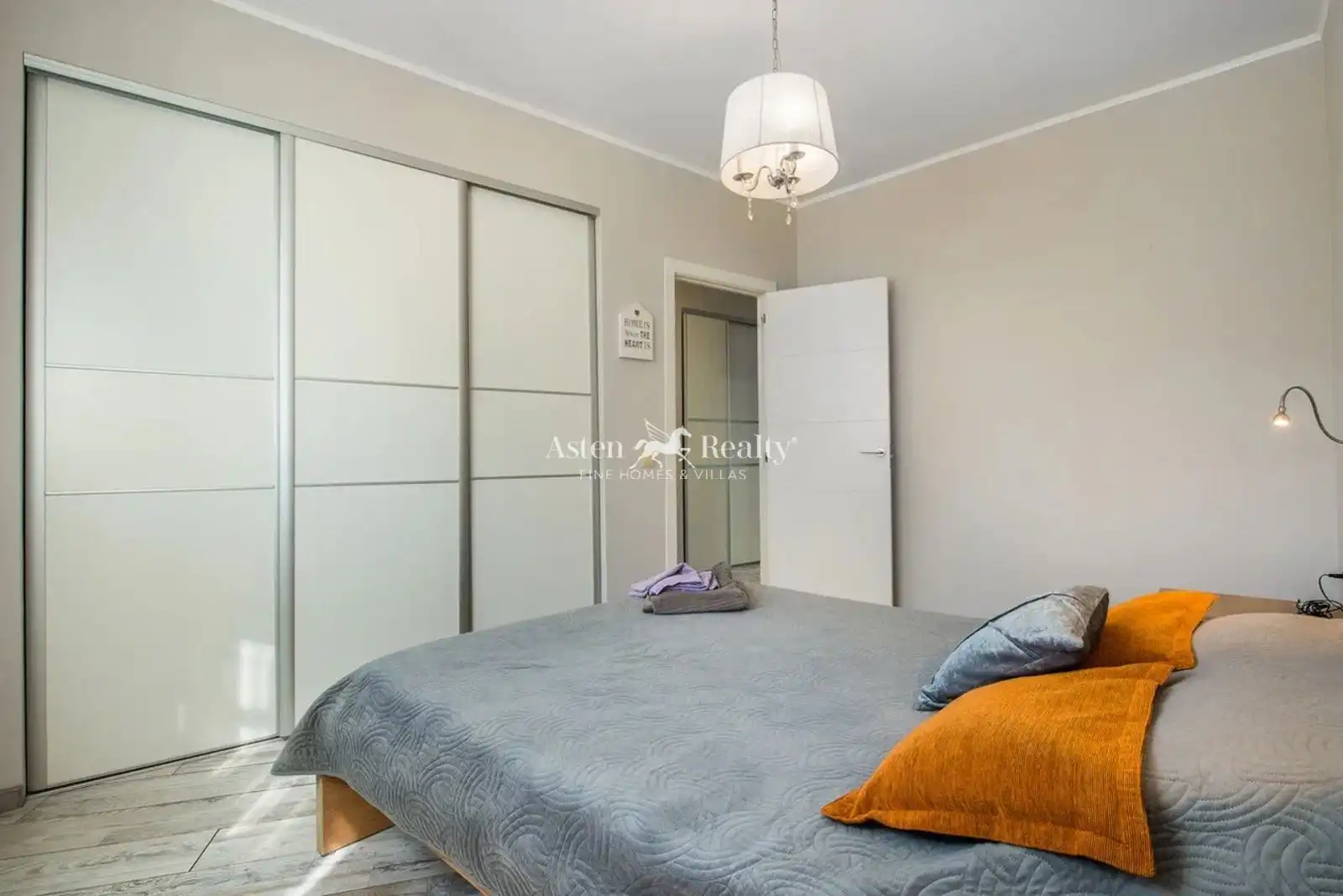 Schlafzimmer von Dachboden zum Verkauf in Adeje mit Terrasse, Schwimmbad und Alarm