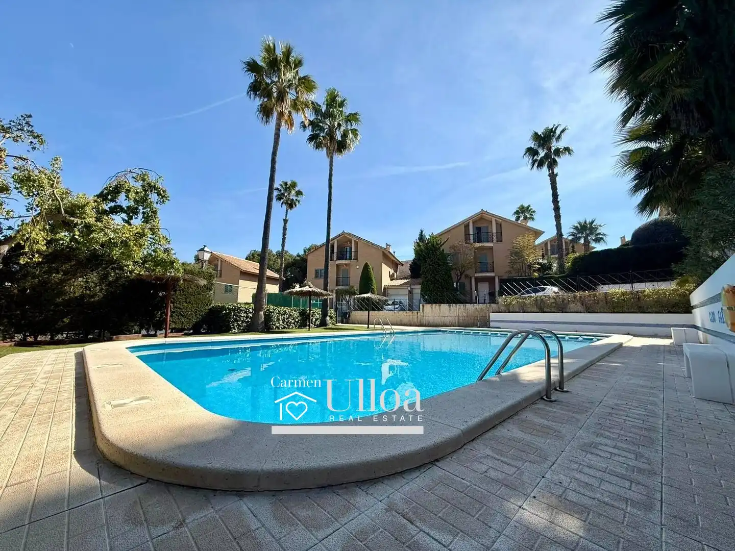 Vista exterior de Casa o xalet en venda en Alicante / Alacant amb Aire condicionat, Calefacció i Jardí privat