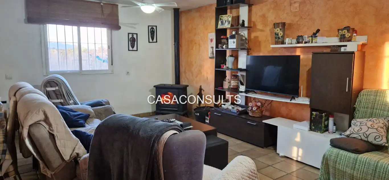 Sala d'estar de Finca rústica en venda en Vilafamés amb Jardí privat, Terrassa i Traster