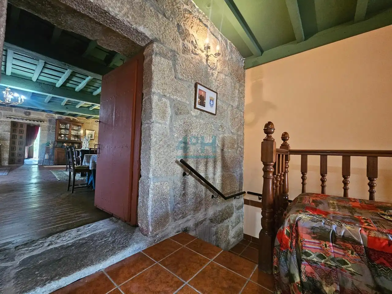 Finca rústica en venta en Beade  con Jardín privado y Amueblado