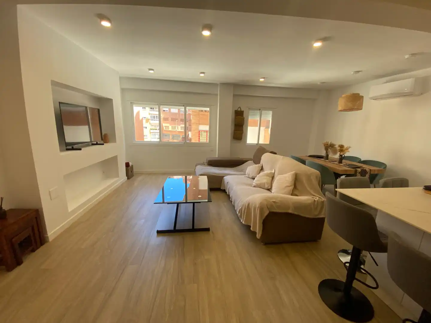 Living room of Apartments for rent in Málaga  with Air Conditioner, Furnished and Oven