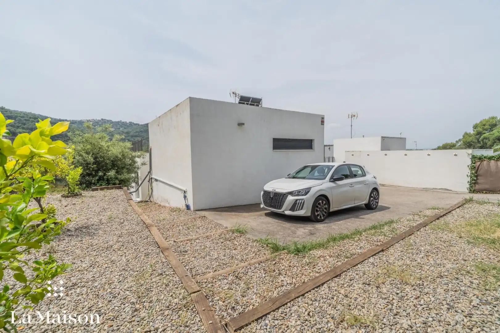 Vista exterior de Casa o xalet en venda en Vilanova del Vallès amb Parquet, Terrassa i Piscina