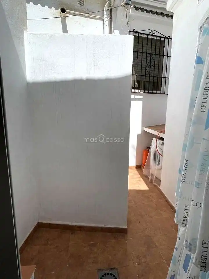 Planta baja de alquiler en Calle Buenos Aires, Centro- San Felipe - Huerta Fava