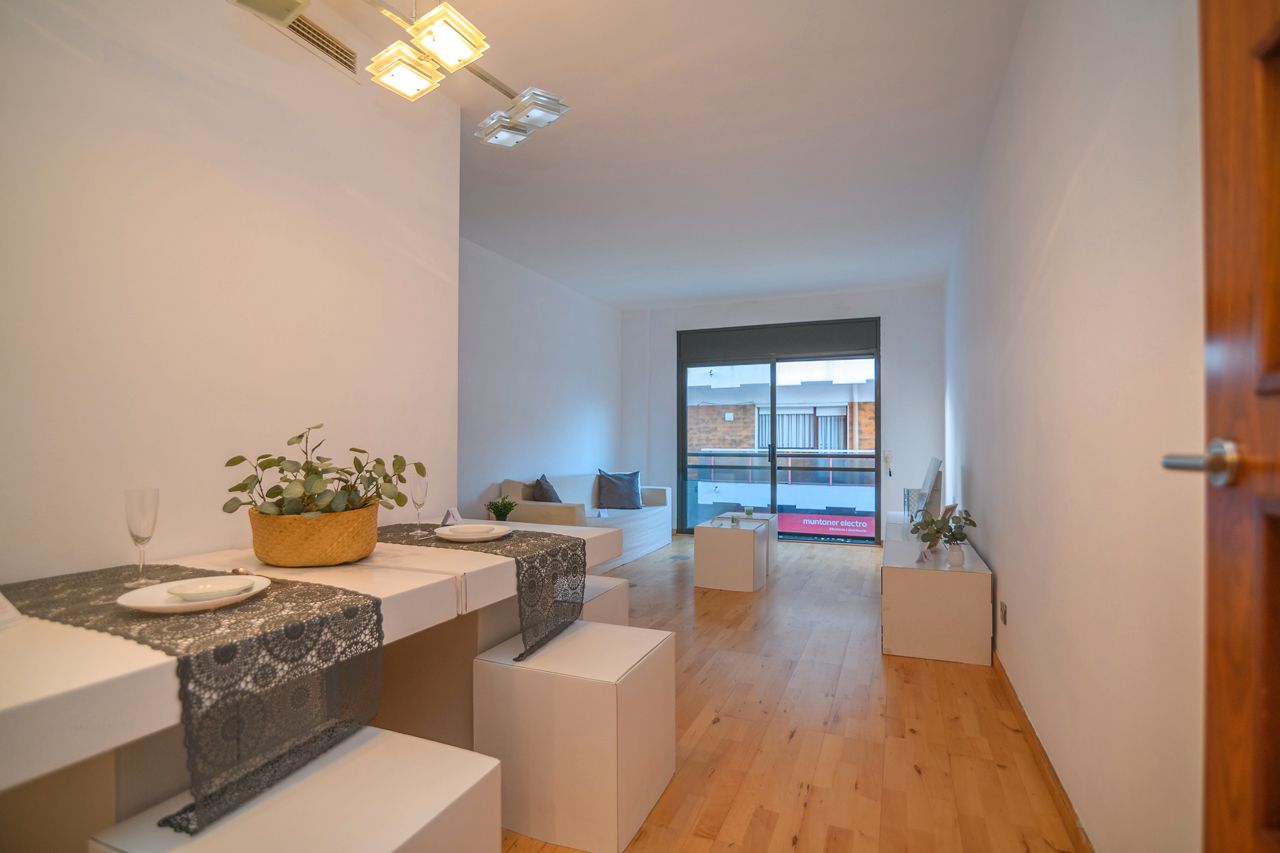 Living room of Flat for sale in Viladecans  with Air Conditioner, Heating and Parquet flooring
