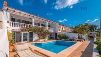Vista exterior de Casa o xalet en venda en Maó amb Aire condicionat, Jardí privat i Terrassa