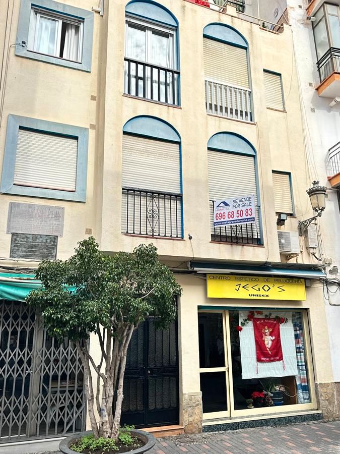 Vista exterior de Pis en venda en Almuñécar amb Moblat, Rentadora i Microones
