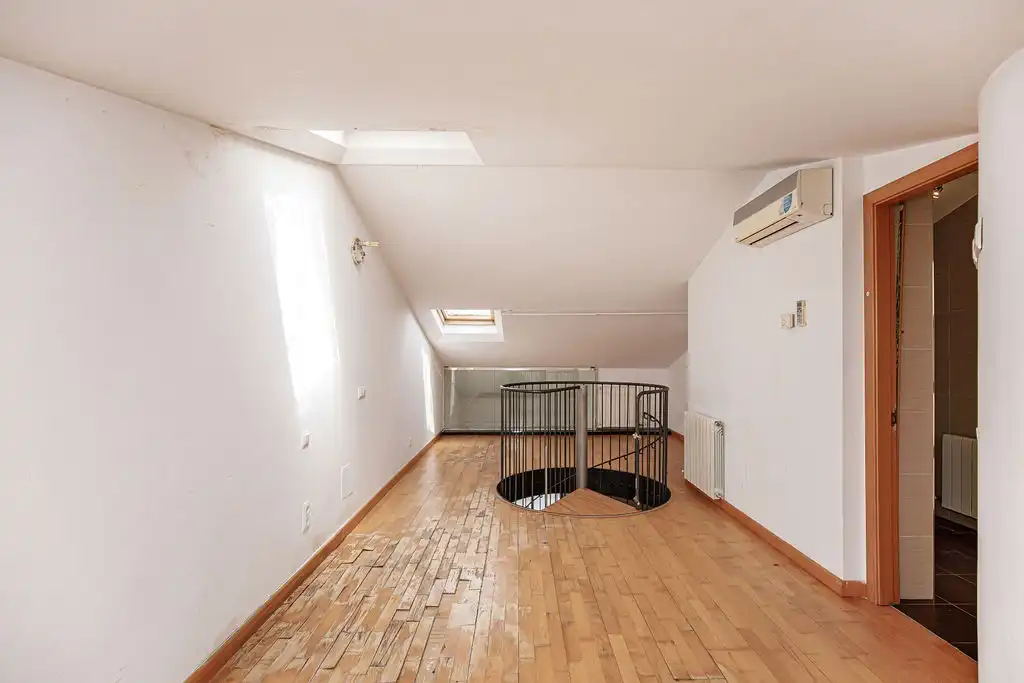 Flat for sale in Girona  with Heating and Storage room