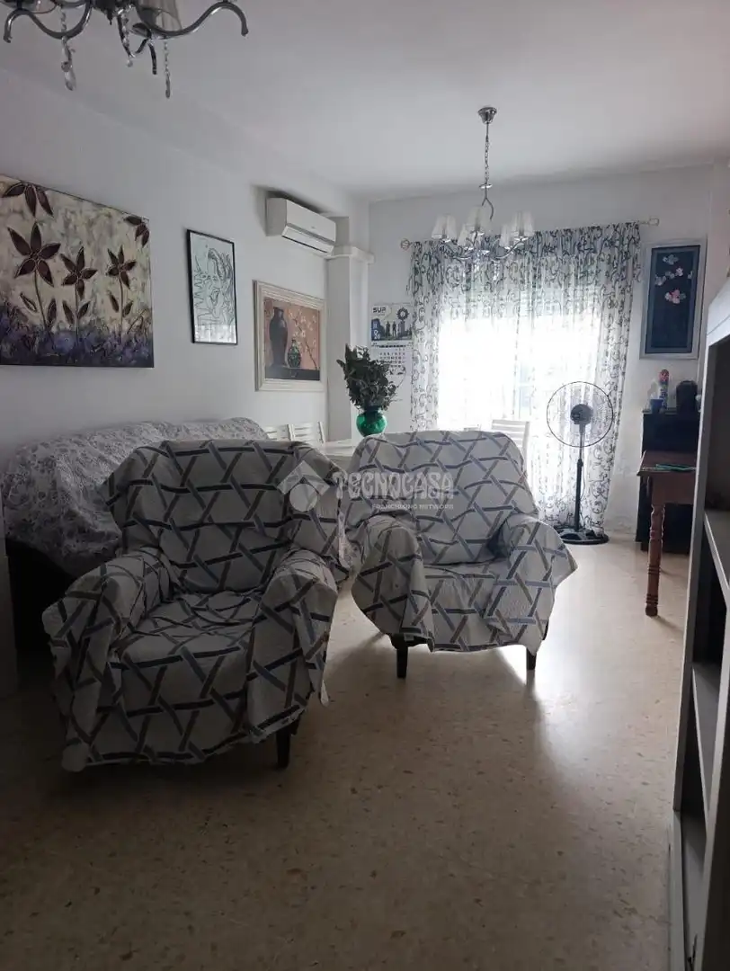 Sala de estar de Dúplex en venta en Valverde de Leganés con Aire acondicionado y Balcón