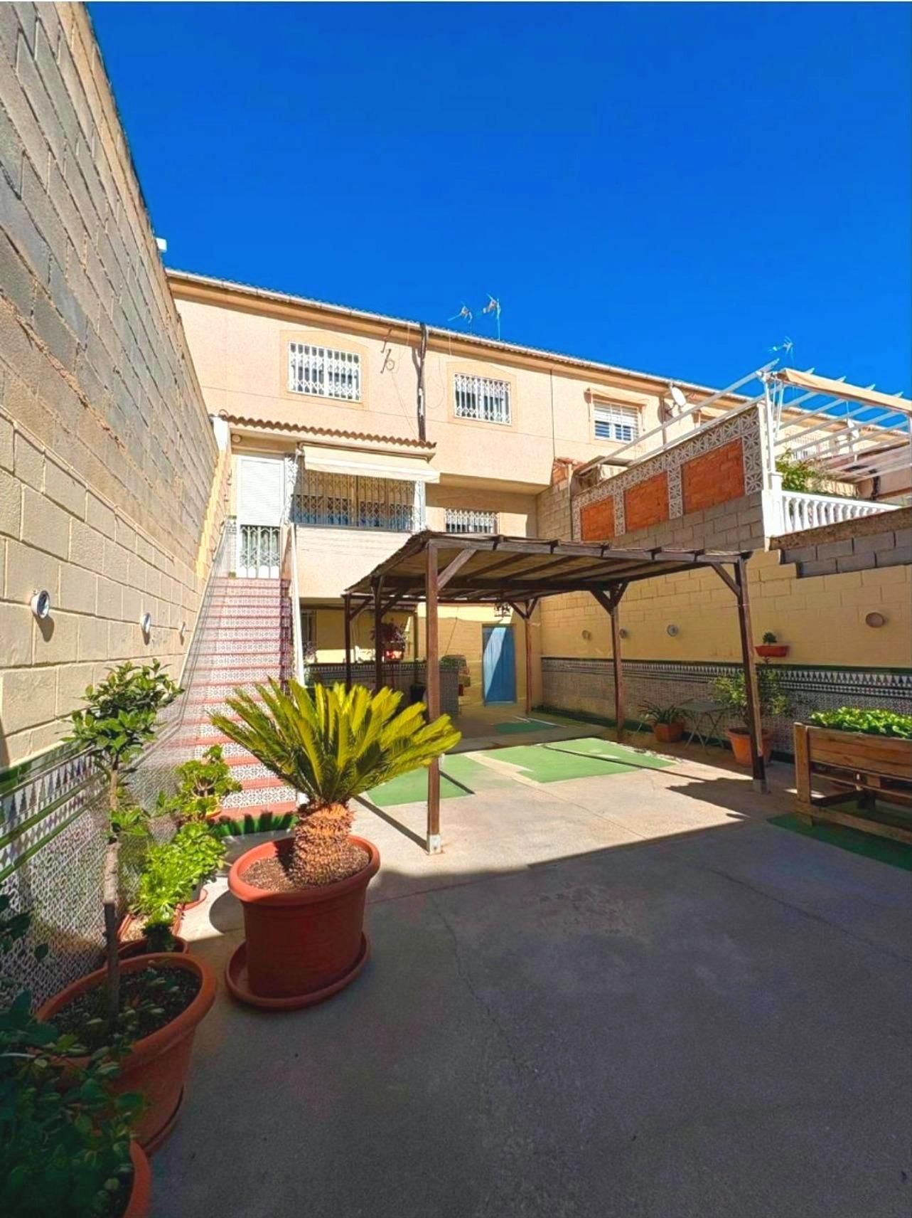 Single-family semi-detached for sale