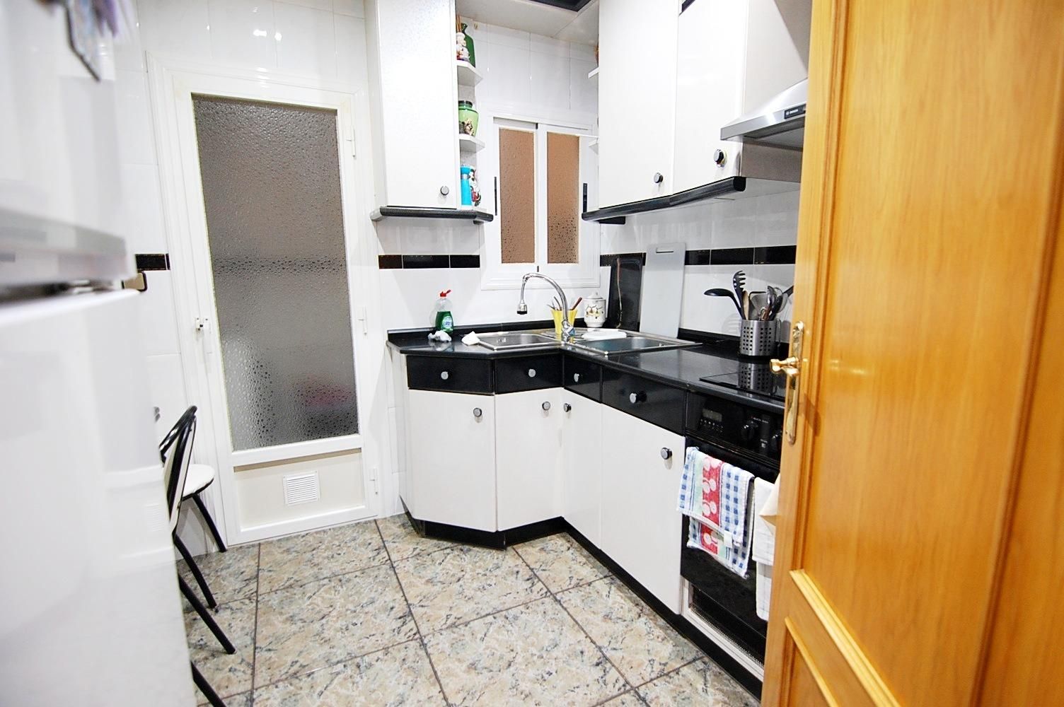 Kitchen of Flat for sale in Badalona  with Air Conditioner and Balcony