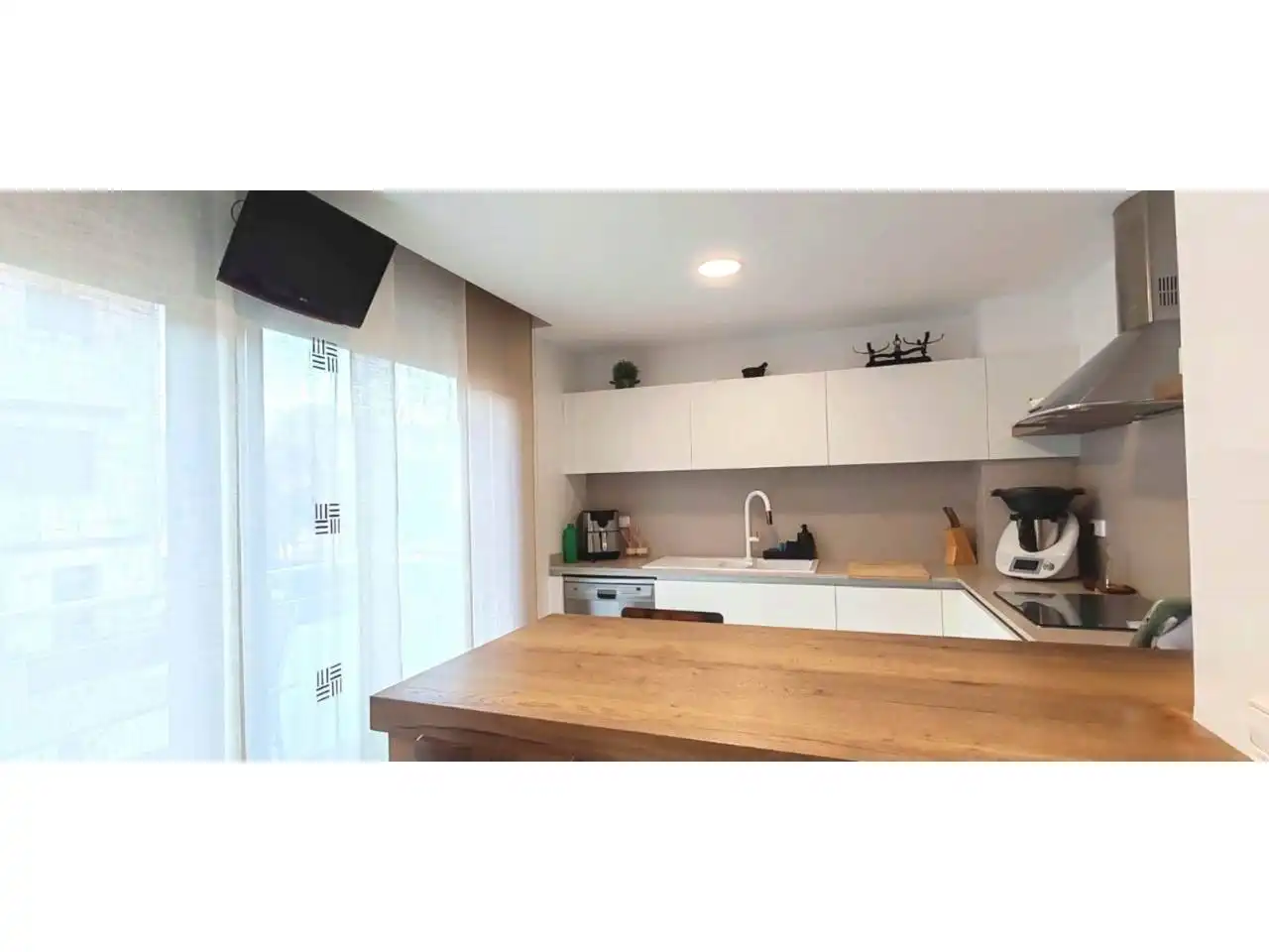 Cocina de Casa o chalet en venta en Sarrià de Ter con Aire acondicionado, Calefacción y Jardín privado
