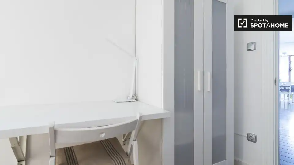 Habitación de Apartamento para compartir en Bilbao  con Aire acondicionado, Calefacción y Terraza