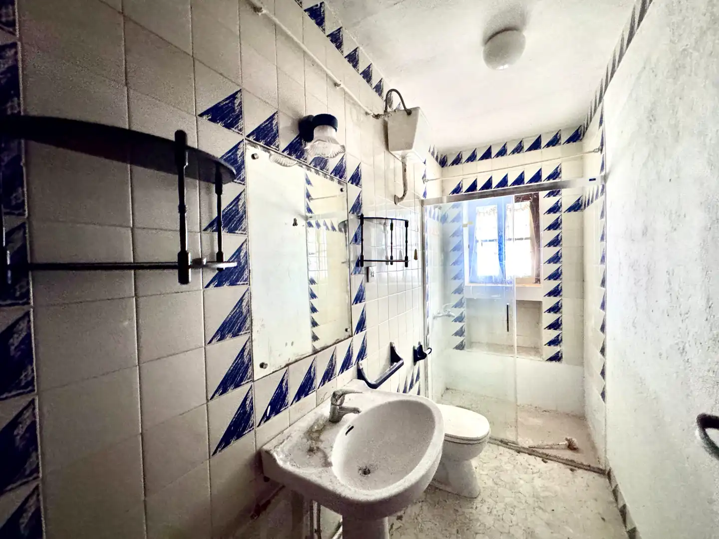 Baño de Casa o chalet en venta en Granada con Jardín privado, Terraza y Trastero