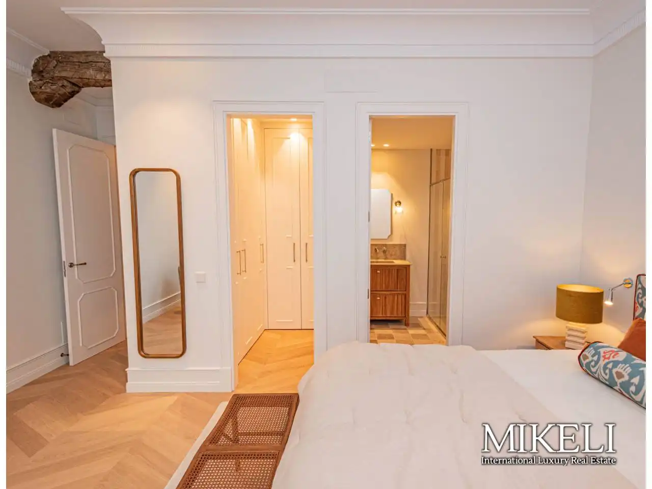 Schlafzimmer von Wohnung zur Miete in Santander mit Heizung, Möbliert und Balkon