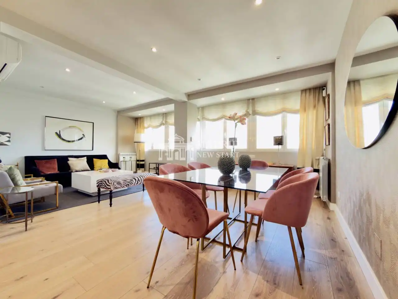 Flat with lift for sale in Calle Cea Bermúdez, imagen 2