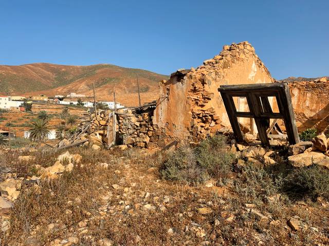 Terreno en Venta en Calle Amanay, 7 en Toto