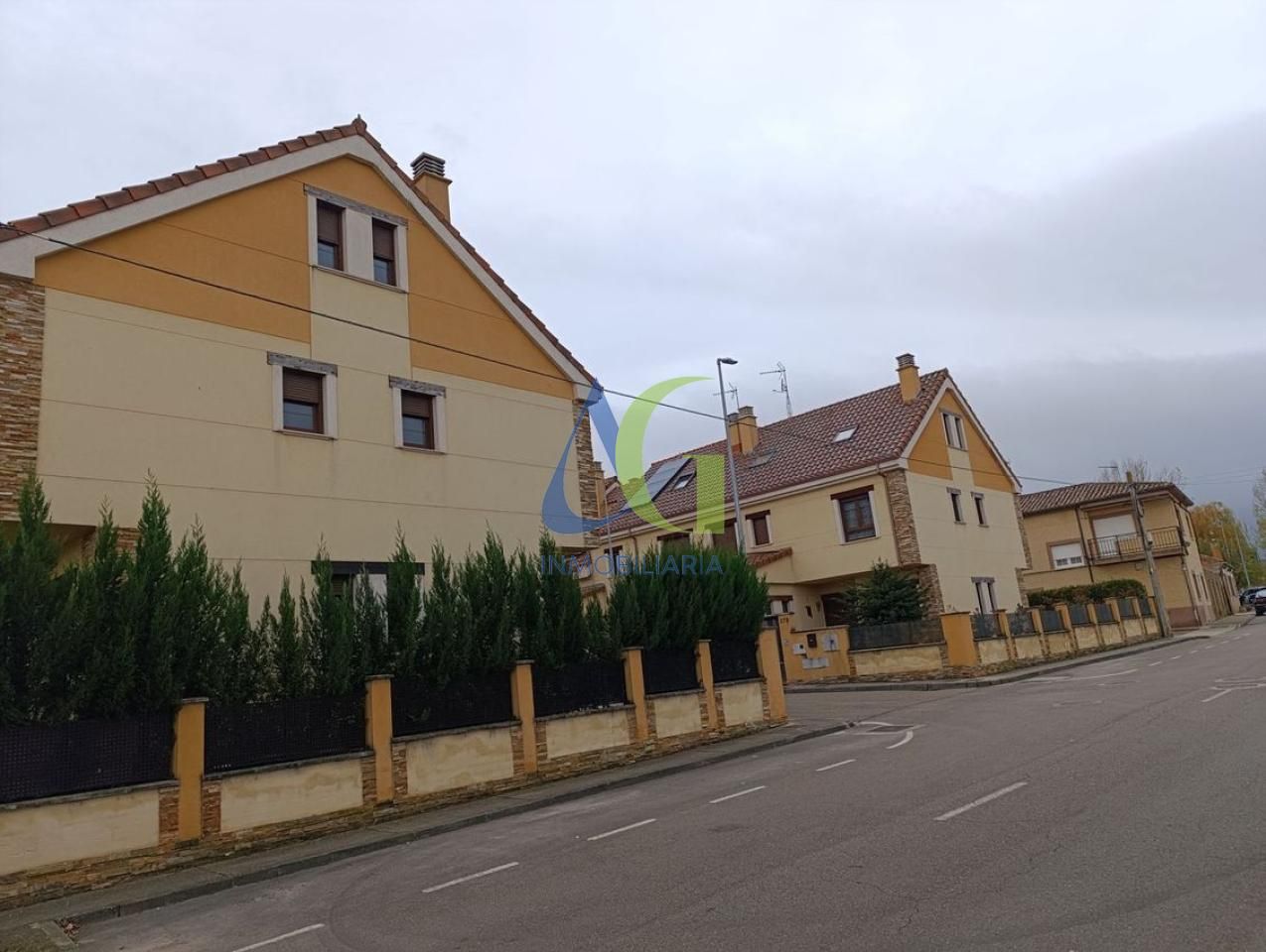 Exterior view of House or chalet for sale in Sariegos  with Heating, Private garden and Parquet flooring