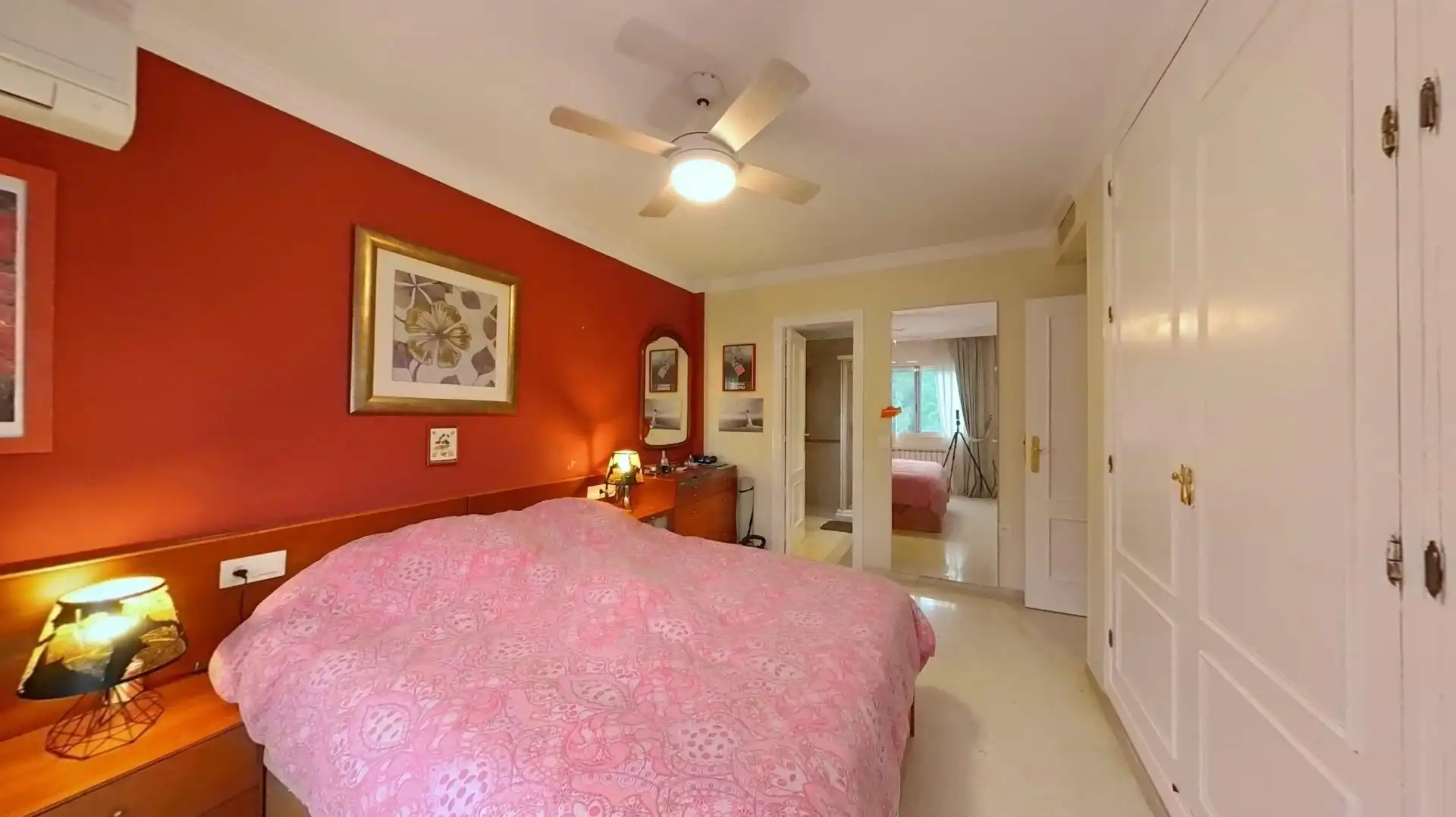 Schlafzimmer von Wohnung zum Verkauf in Málaga mit Klimaanlage, Privatgarten und Terrasse