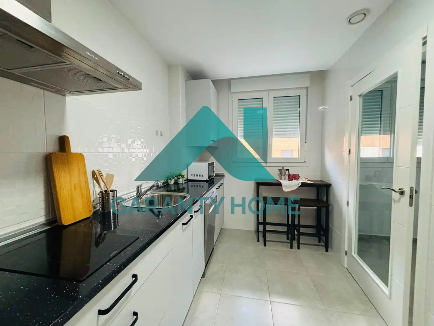 Cocina de Piso de alquiler en Cáceres con Amueblado y Piscina comunitaria