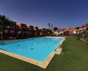 Piscina de Casa adosada en venda en La Oliva amb Terrassa