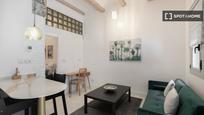 Sala d'estar de Pis de lloguer en L'Hospitalet de Llobregat amb Aire condicionat, Calefacció i Moblat