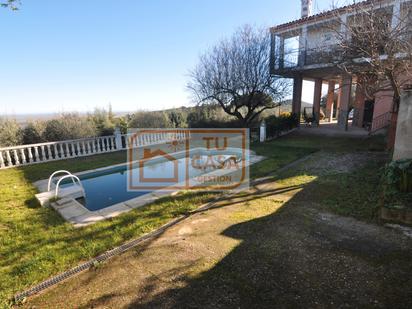 Jardí de Casa o xalet en venda en Cáceres Capital amb Aire condicionat, Calefacció i Jardí privat