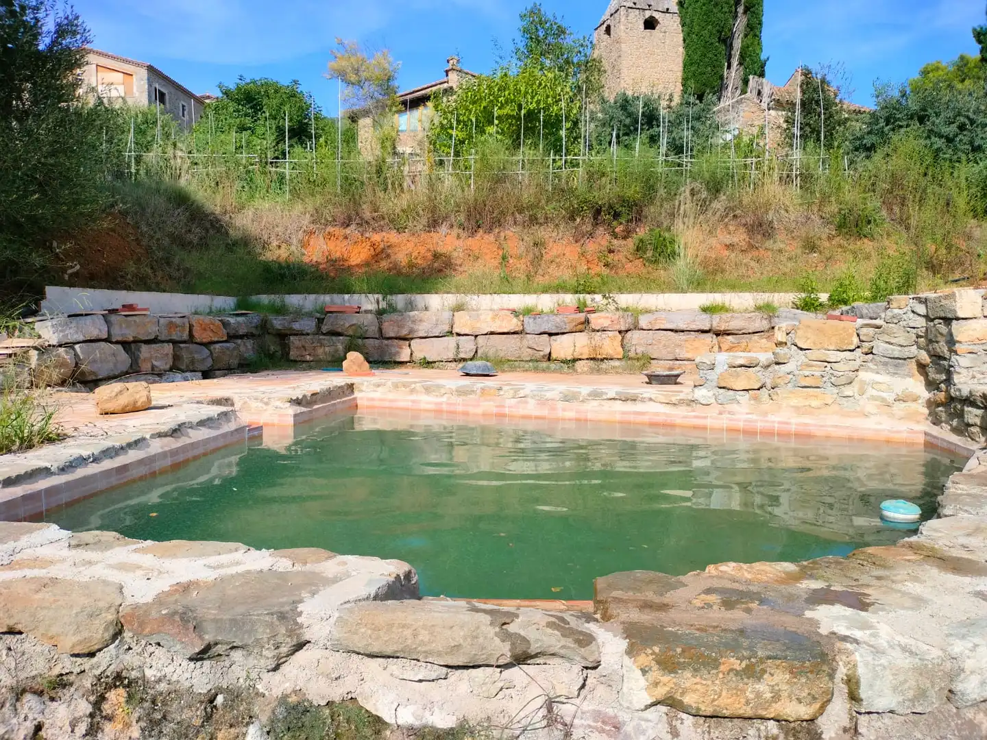 Schwimmbecken von Country house zum Verkauf in Sant Martí de Llémena mit Klimaanlage, Heizung und Privatgarten